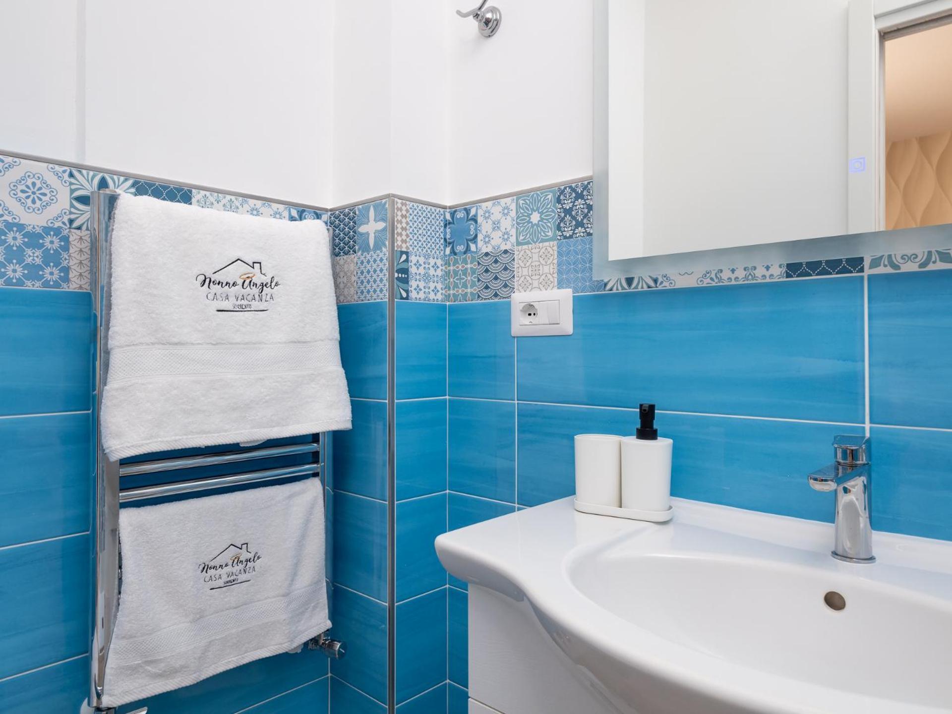 Nonno Angelo - 4 Bedrooms With Free Parking & Seaview Balcony Sorrento Exterior foto