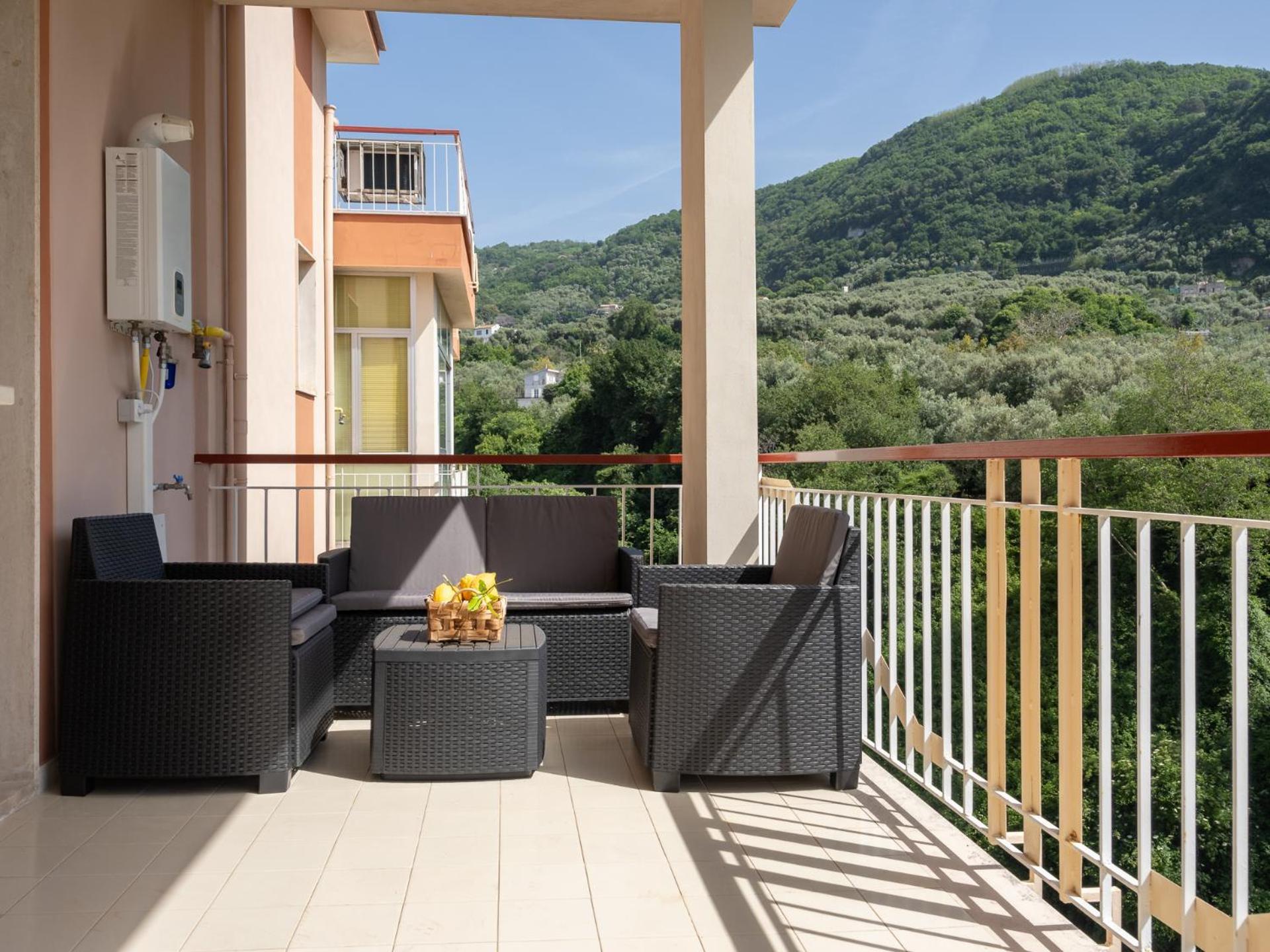 Nonno Angelo - 4 Bedrooms With Free Parking & Seaview Balcony Sorrento Exterior foto