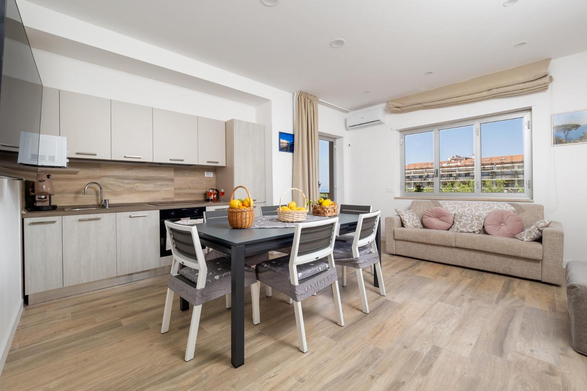 Nonno Angelo - 4 Bedrooms With Free Parking & Seaview Balcony Sorrento Exterior foto